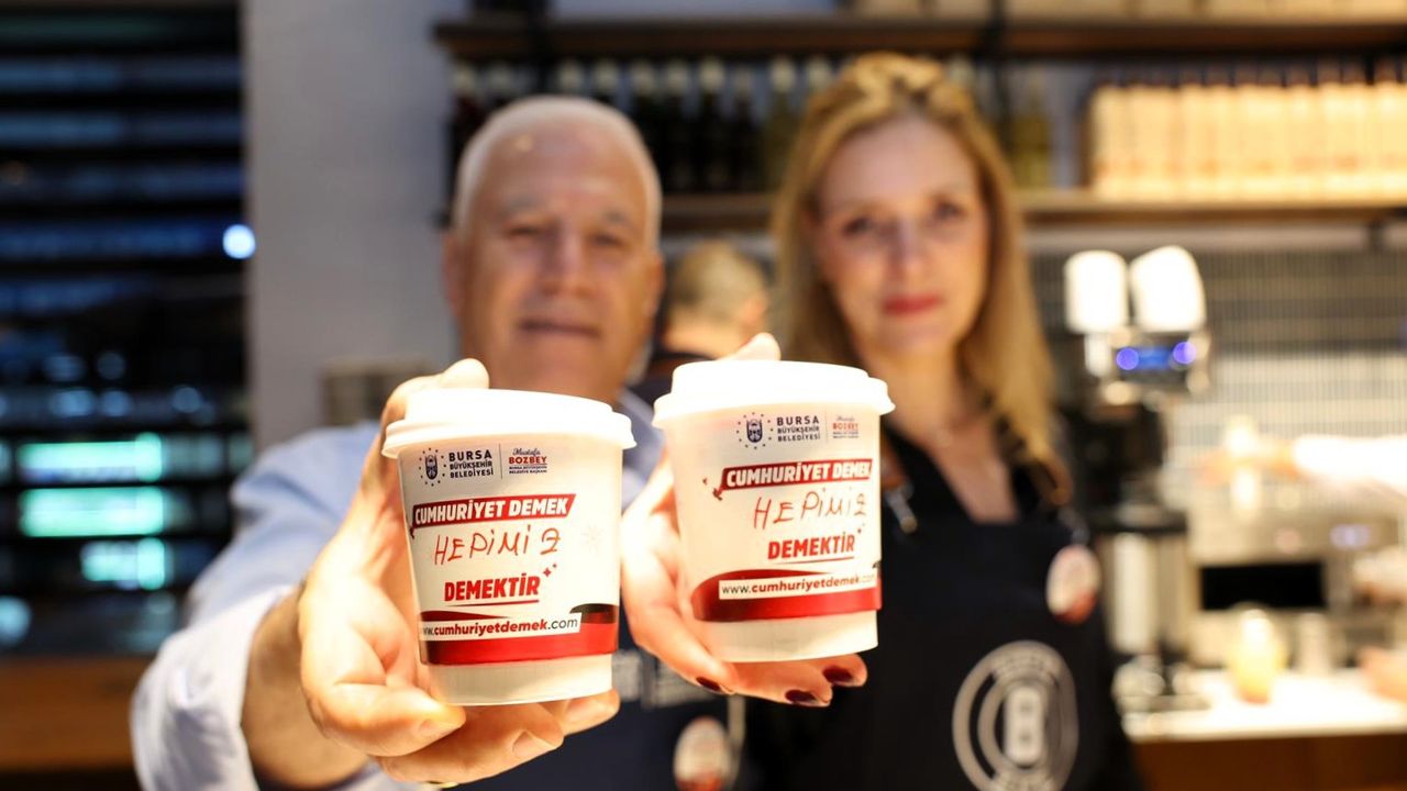 Cumhuriyet’in sıcaklığı Bursa’da paylaşıldı