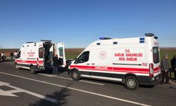 Diyarbakır'da yolcu minibüsünün devrildiği kazada 1'i ağır 15 kişi yaralandı