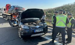 Eyüpsultan'da tır ile otomobilin karıştığı kazada 6 kişi yaralandı