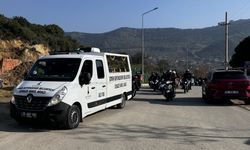 İzmir'de trafik kazasında ölen motokurye, son yolculuğuna uğurlandı