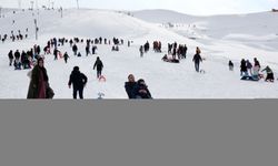 Bitlis'teki kayak merkezinde yarıyıl tatili yoğunluğu yaşanıyor