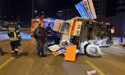 Ambulans ile otomobil çarpıştı, 7 kişi yaralandı