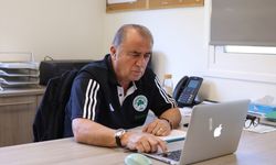 Panathinaikos Teknik Direktörü Fatih Terim, AA'nın "Yılın Kareleri" oylamasına katıldı