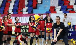 Voleybolda "Yarının Sultanları" projesinin bu yılki ilk ayağı Zonguldak'ta başladı