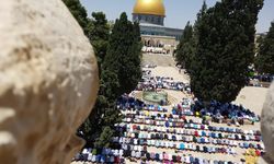 İsrail güçleri Mescid-i Aksa'da cuma namazı kılınmasını 19 haftadır kısıtlıyor