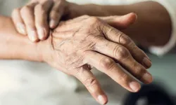 Dünya genelinde Parkinson hastalığına bağlı sakatlık ve ölümler hızla artıyor