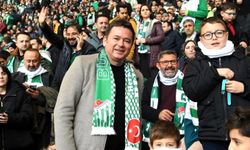 Başkan Aydın, Osmangazili çocuklara Bursaspor sevgisi aşılıyor