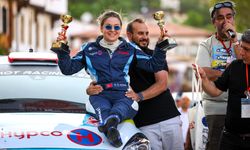 Dünyadaki ilk ve tek engelli kadın ralli pilotundan çifte podyum