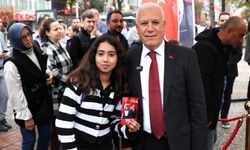 Bursalılar, Atatürk ile aynı karede