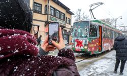 Bursa’da yeni yıl coşkusu nostaljik tramvayla yaşanıyor