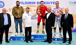 Yıldırım’daki voleybol turnuvası nefes kesen finale sahne oldu