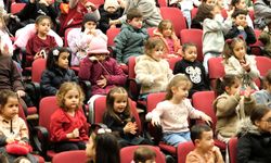 Yıldırımlı çocuklara ücretsiz tiyatro