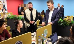 Başkan Vekili Biba, öğrencilerle bir araya geldi