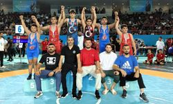 Minikler Güreş Türkiye Şampiyonası’na Bursa Büyükşehir Belediyespor damga vurdu