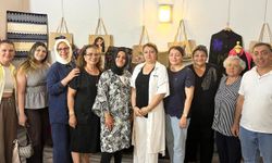 Taya Kadın Muhtarlığı ve OSMEK iş birliğiyle kadın emeği sergilendi