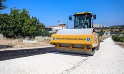Bursa'da mezarlık yolları yenileniyor