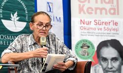 Nur Sürer, Orhan Kemal’in “Cemile”siyle emekçi kadınların hikâyesine ışık tuttu