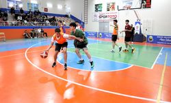 Alper Taban genç sporcularla buluştu, şampiyonları ödüllendirdi