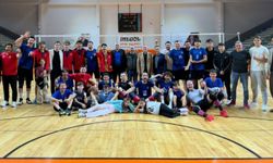 İnegöl Belediyespor set vermeden zirveye koşuyor