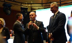 Yine, yeni, yeniden! Nihat Yeşiltaş 1207 oy farkla başkan seçildi