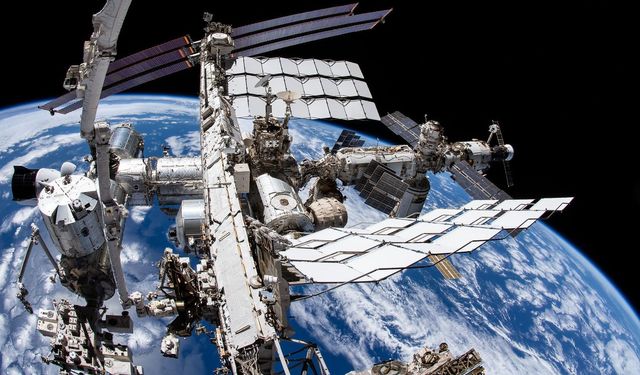 NASA, Uluslararası Uzay İstasyonu'nun dünyaya indirilmesi için SpaceX ile 843 milyon dolara anlaştı