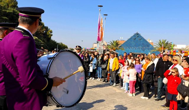 Bursa'nın dört bir yanında Cumhuriyet Bayramı coşkusu