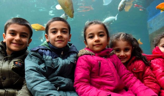 Yıldırım Belediyesi’nden çocuklara karne hediyesi