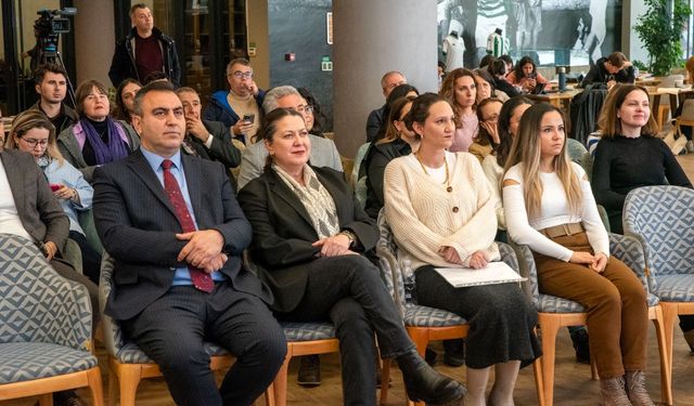Bursa'da Kütüphaneler ve Kent Arşivleri konuşuldu