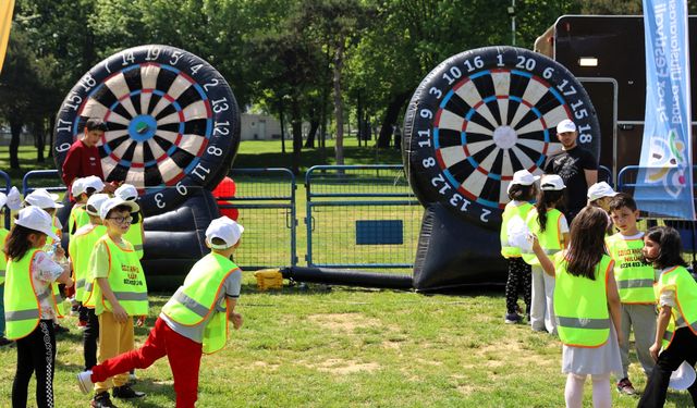 Bursa Uluslararası Spor Festivali’nde çocuklar doyasıya eğlendi