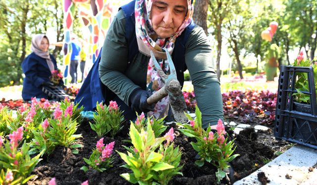 Osmangazi’nin her yeri çiçek kokuyor
