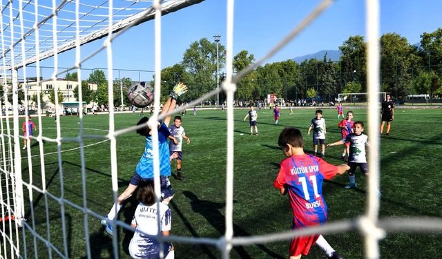 Yıldız Cup 2025 Futbol Turnuvası’nda kupalar sahiplerini buldu