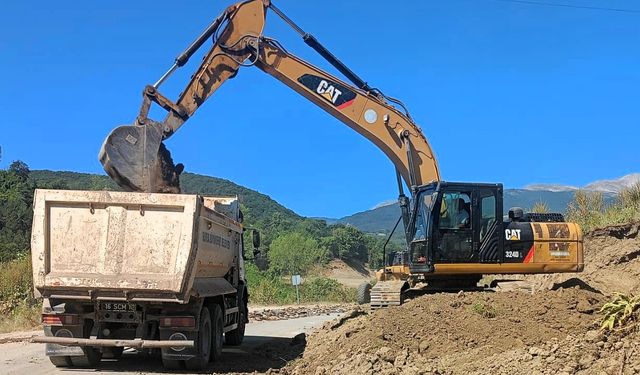 Bursa Büyükşehir’le kırsal kesimde yol kalitesi artıyor