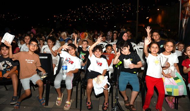 Osmangazi’de yaz akşamları sinema ile şenleniyor