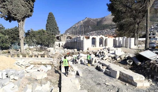 754 yıllık tarihi yapı Büyükşehir’le yükseliyor