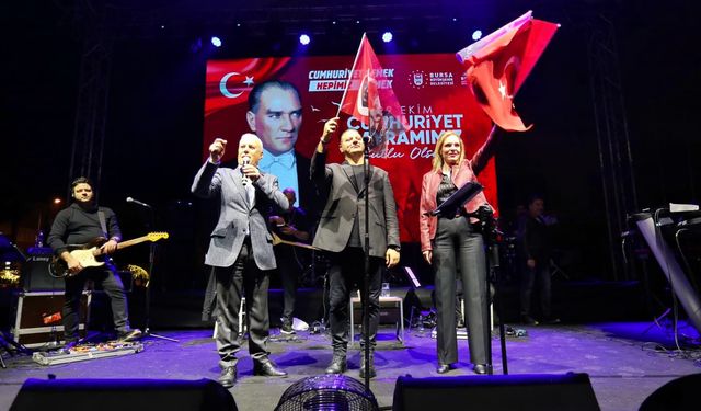 Bursa’da Cumhuriyet coşkusu, Kubat ile zirve yaptı