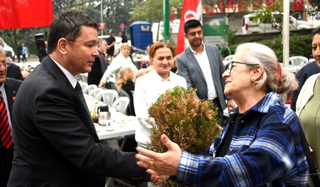 Osmangazi’de Başkan Aydın halkla el ele hizmet üretiyor