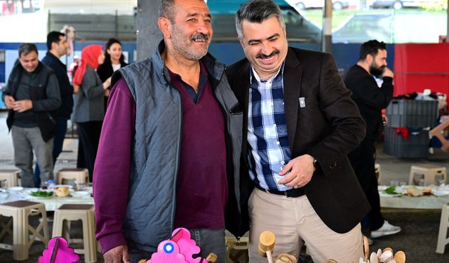 Başkan Yılmaz pazar esnafı ile buluştu