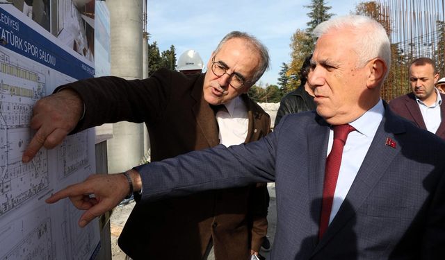 Atatürk Spor Salonu hızla yükseliyor