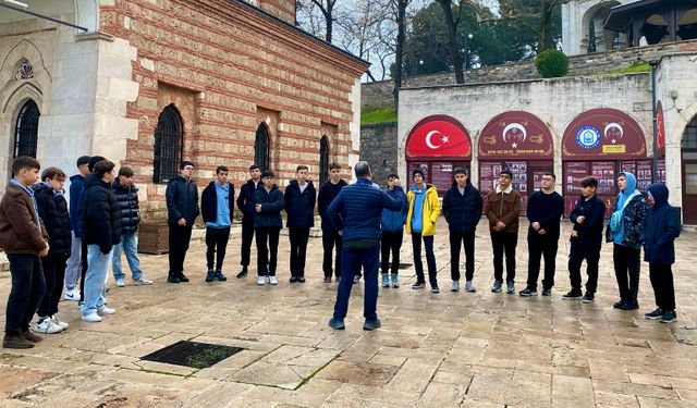 Yıldırımlı gençlerden tarihi yolculuk