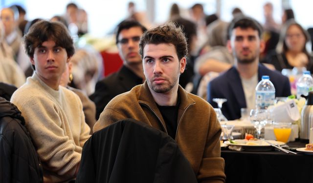 Başkan Bozbey, gençlerle geleceği konuştu