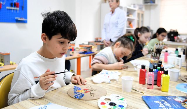 Osmangazi’de çocuklar kitaplardan ilham alarak üretiyor