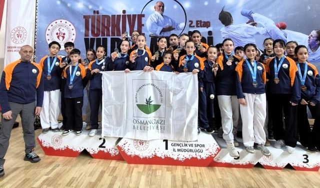 Osmangazili karateciler madalyaya doydu
