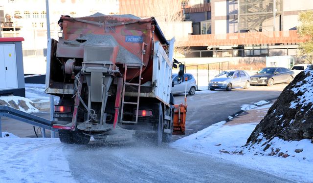 Osmangazi’de rahat ulaşım için yoğun mesai