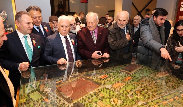 ‘Geleceği Dokuyan Fabrika: Merinos’ sergisi