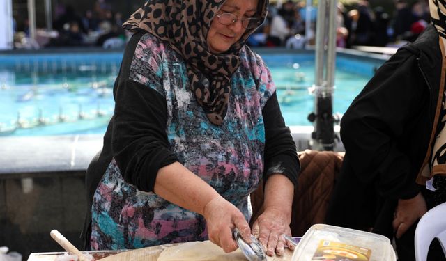 ‘Meydan Kadınların’ dayanışma pazarı doldu taştı