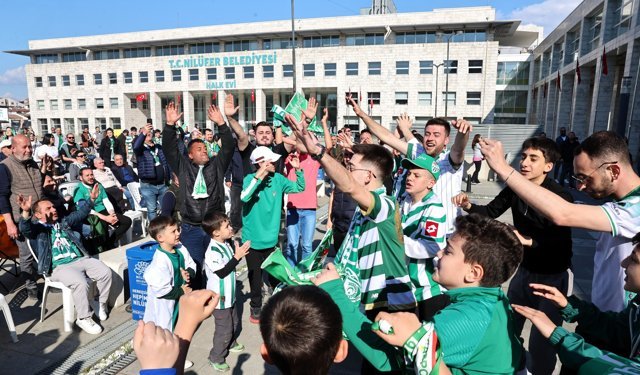 Bursaspor’un şampiyonluk heyecanı Nilüfer’de zirve yaptı