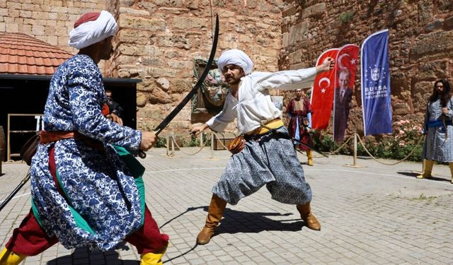 Türk kılıçları Zindankapı'da çarpıştı