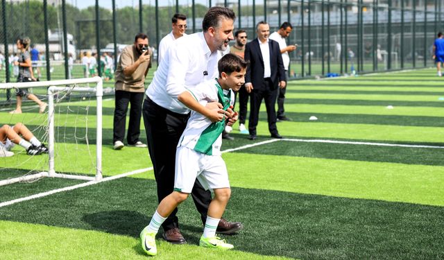 Bursa Büyükşehir'den Bursaspor'a milyonluk altyapı hamlesi