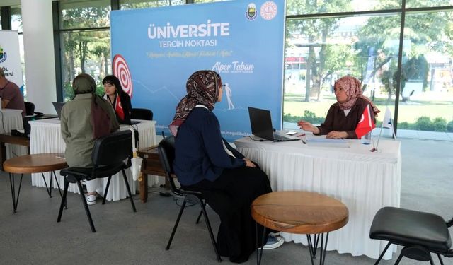 İnegöl Belediyesi’nden öğrencilere ücretsiz YKS tercih danışmanlığı