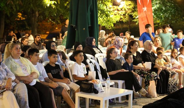 Osmangazi’de çocuklar yaz akşamlarını sinemayla renklendiriyor